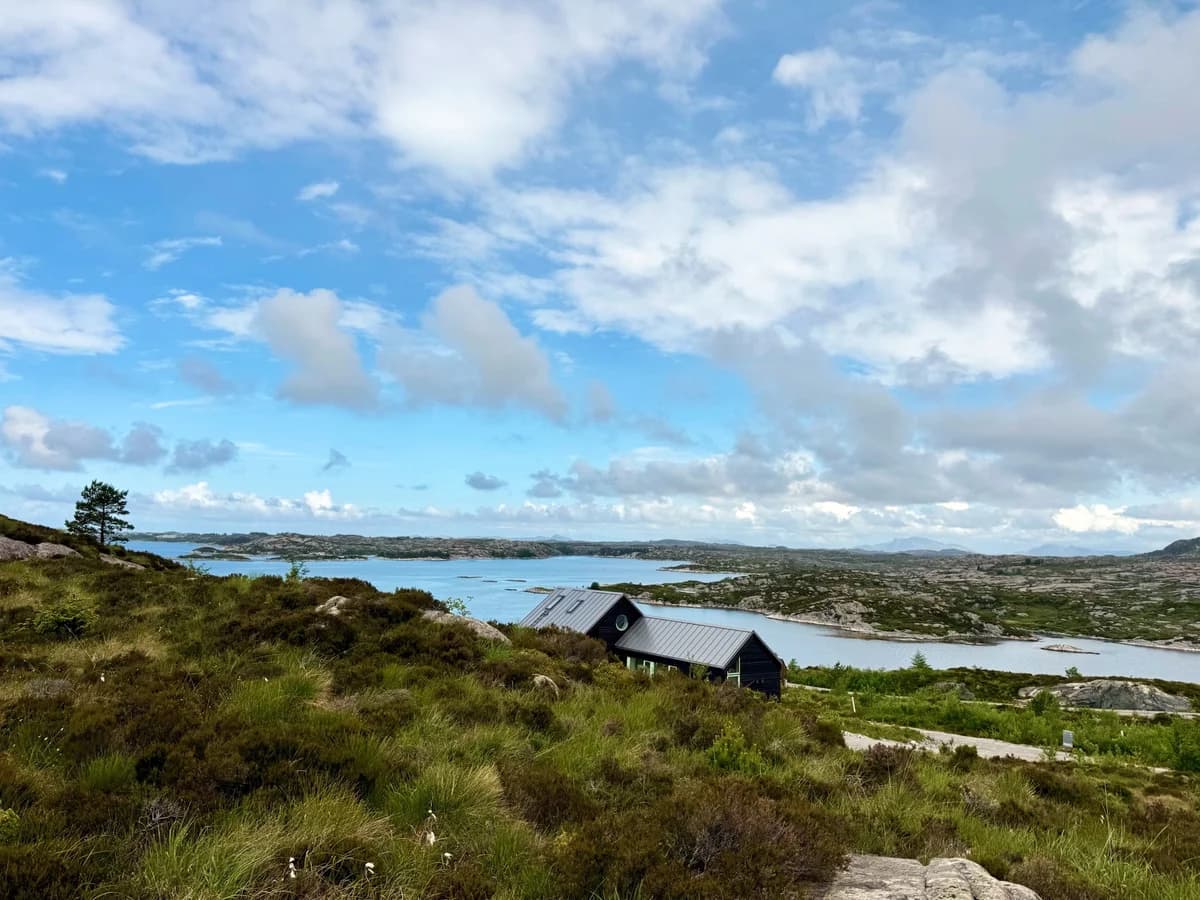 Tomt 14, 1179 m² hyttetomt med havutsikt vest og nord/vest